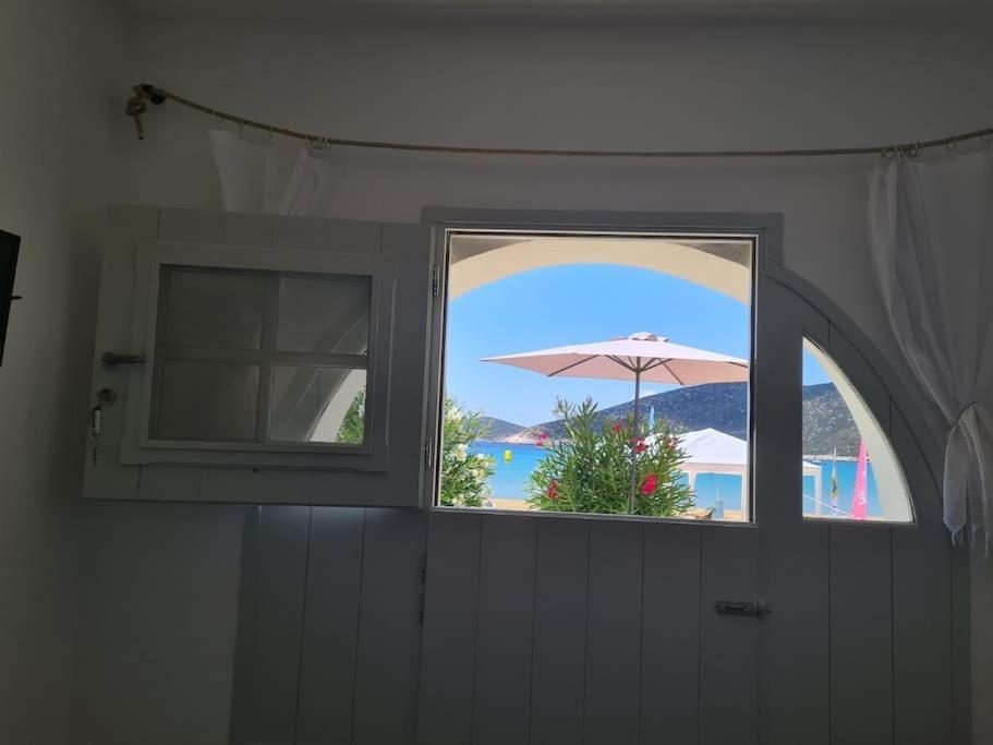 Beautiful Seaside House On The * Platis Gialos (Sifnos)