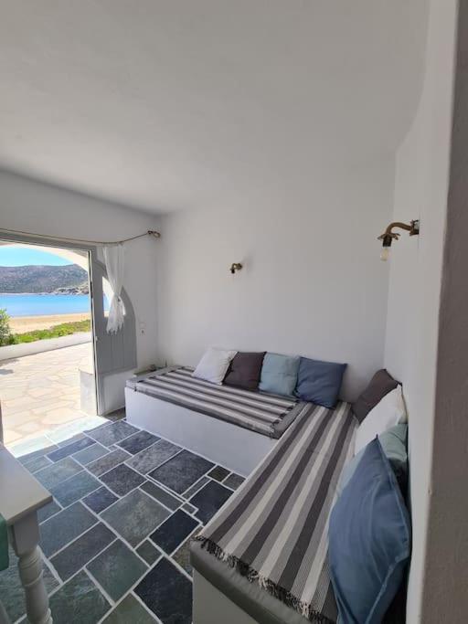 Beautiful Seaside House On The * Platis Gialos (Sifnos)